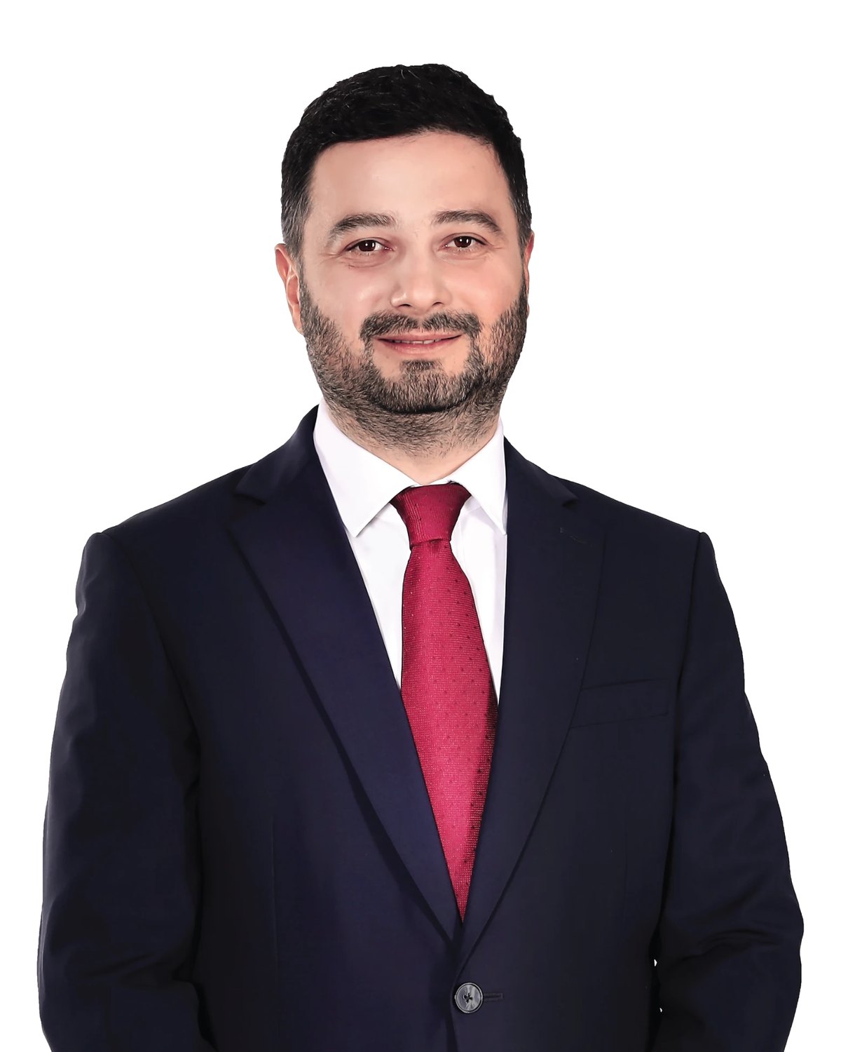 Kâğıthane Belediye Başkanı Mevlüt Öztekin’in resmî portresi: lacivert takım elbise, kırmızı kravat, beyaz zemin.